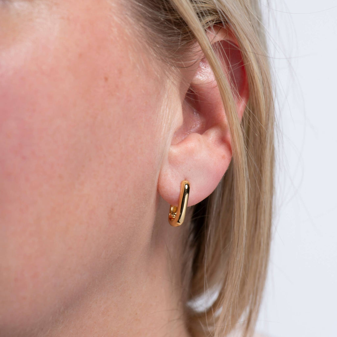 Earrings | U-Shaped Huggie Hoops