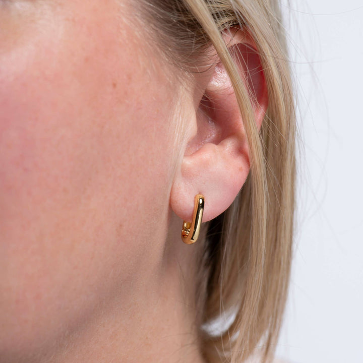 Earrings | U-Shaped Huggie Hoops