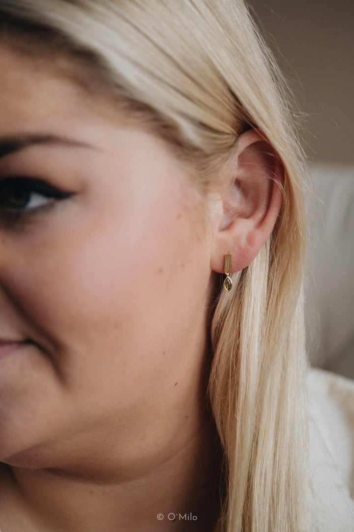 Ribbed Bar + Peridot Crystal Earrings