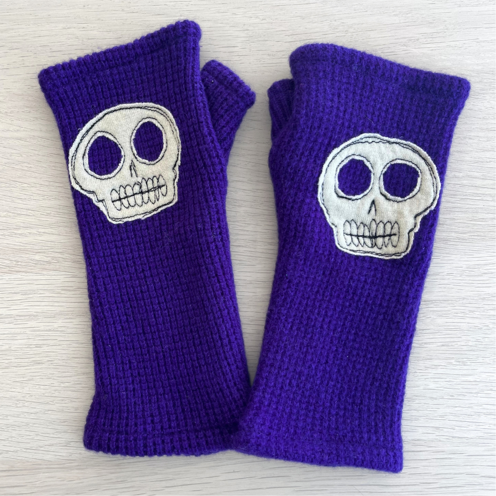 Fingerless Cashmere Gloves "Skull"