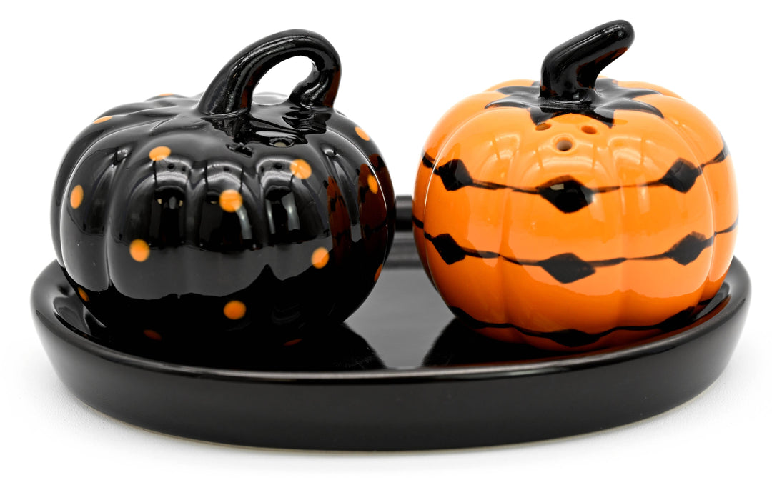 Salt & Pepper Shakers | Pumpkins