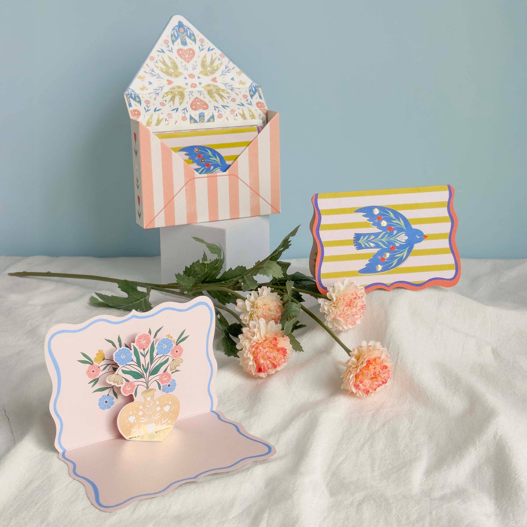 Boxed Blank Pop-Up Cards "Birds + Hearts"