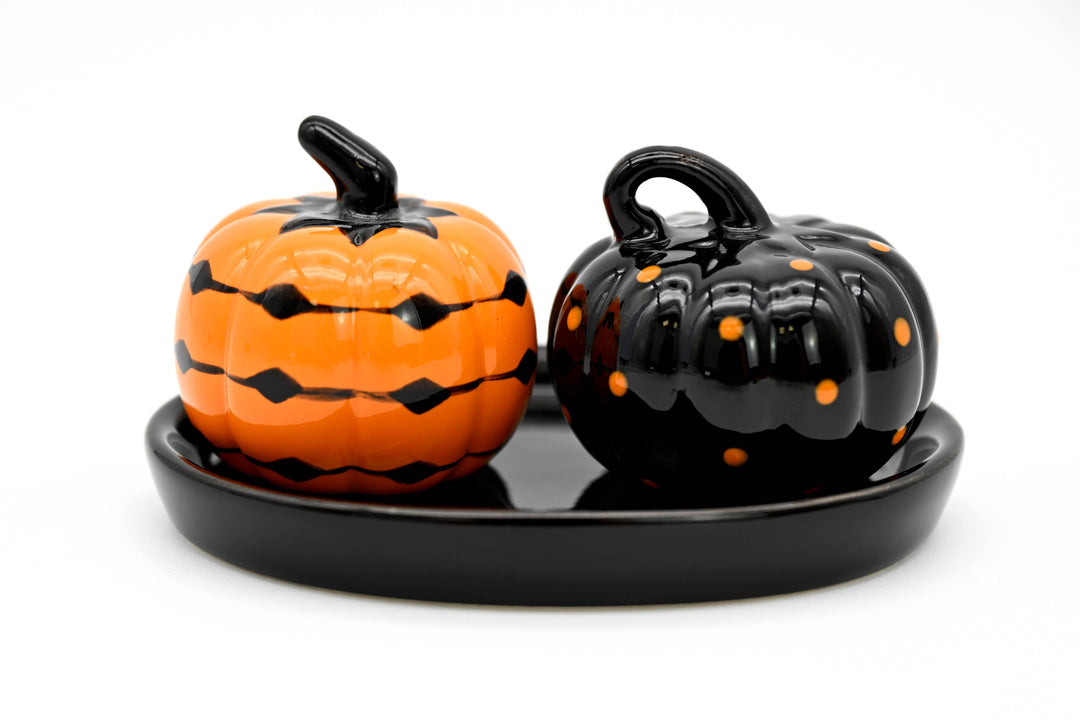 Salt & Pepper Shakers | Pumpkins