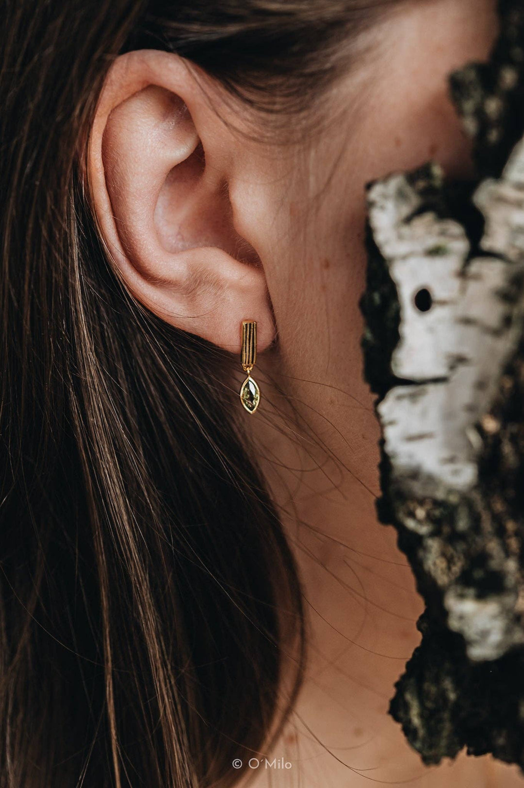 Ribbed Bar + Peridot Crystal Earrings