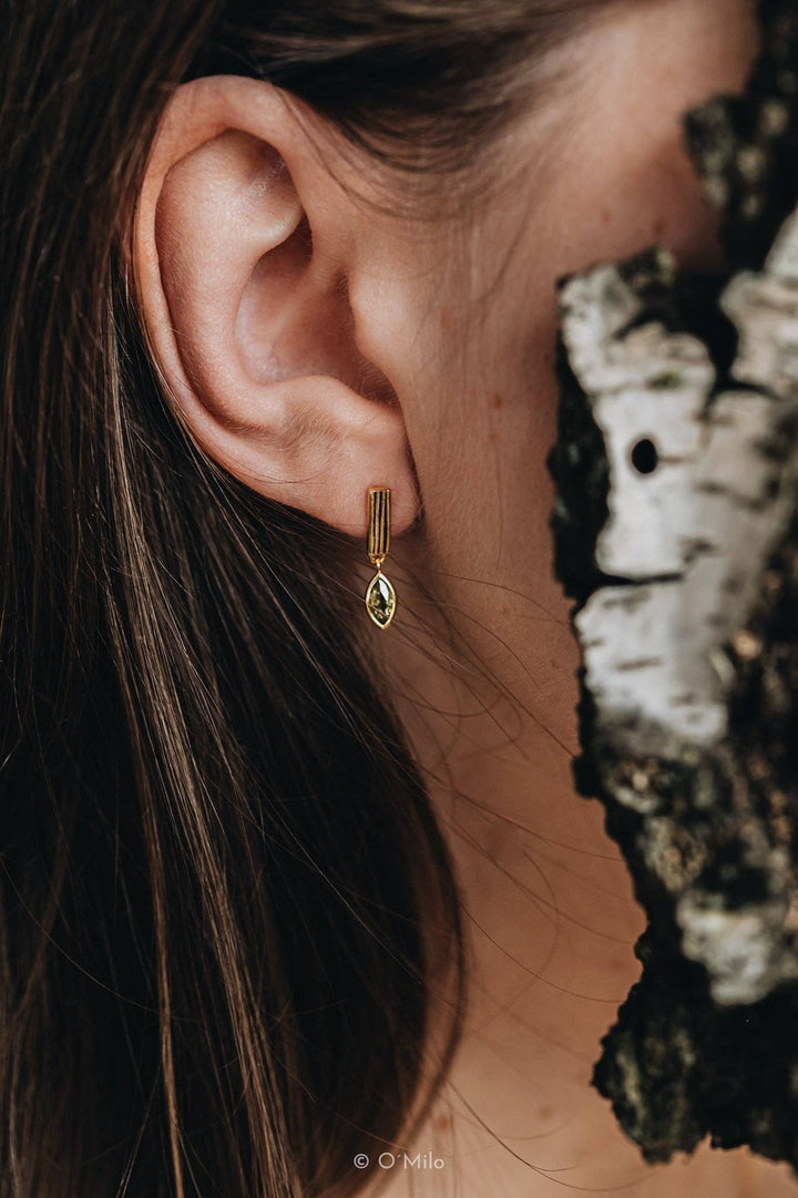 Ribbed Bar + Peridot Crystal Earrings