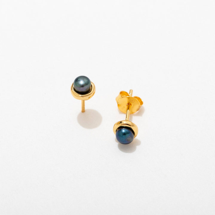 Earrings | Freshwater Pearl Studs