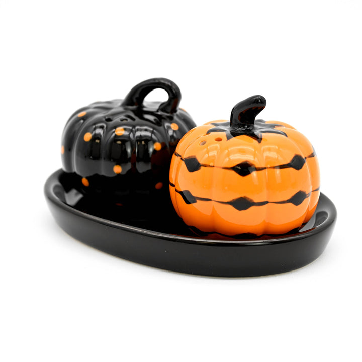 Salt & Pepper Shakers | Pumpkins