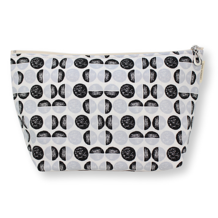 BASICS: Makeup Bag Large