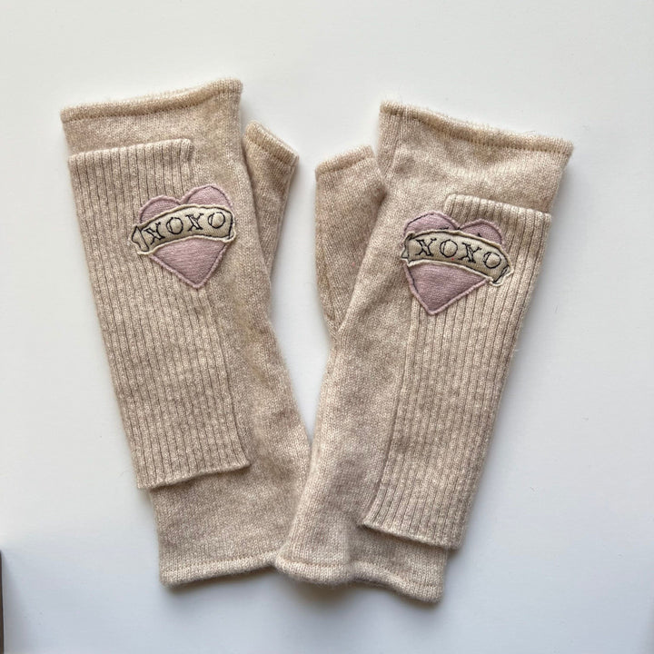 Fingerless Cashmere Gloves "XOXO"