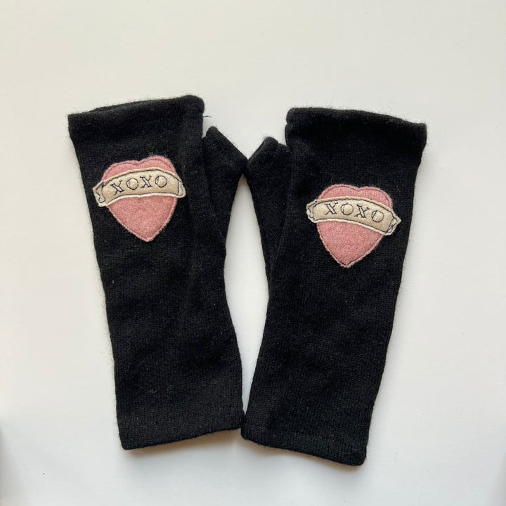 Fingerless Cashmere Gloves "XOXO"