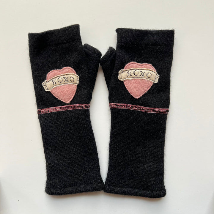 Fingerless Cashmere Gloves "XOXO"