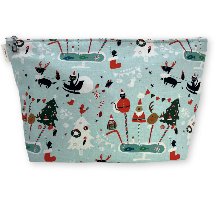 CHRISTMAS XL Makeup Bag