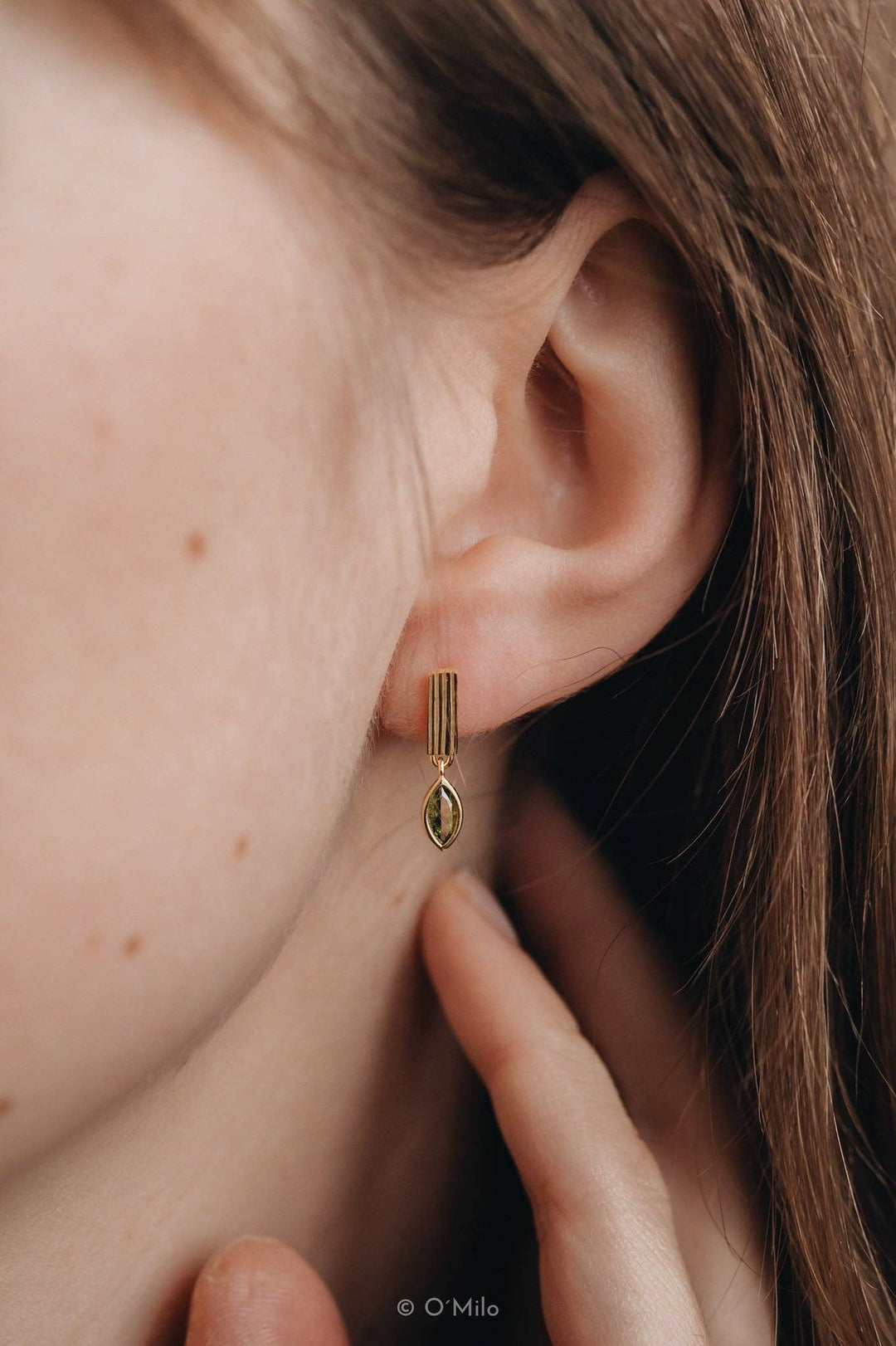 Ribbed Bar + Peridot Crystal Earrings
