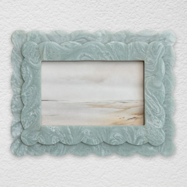 Picture Frames | Scalloped Resin 4x6